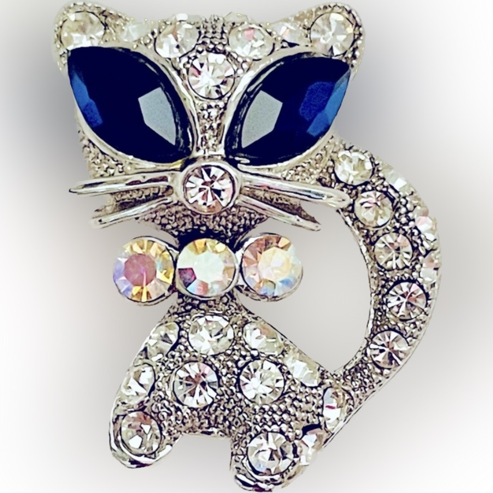 Vintage Blue Clear Aurora Borealis Rhinestone Cat Silvertone Brooch
